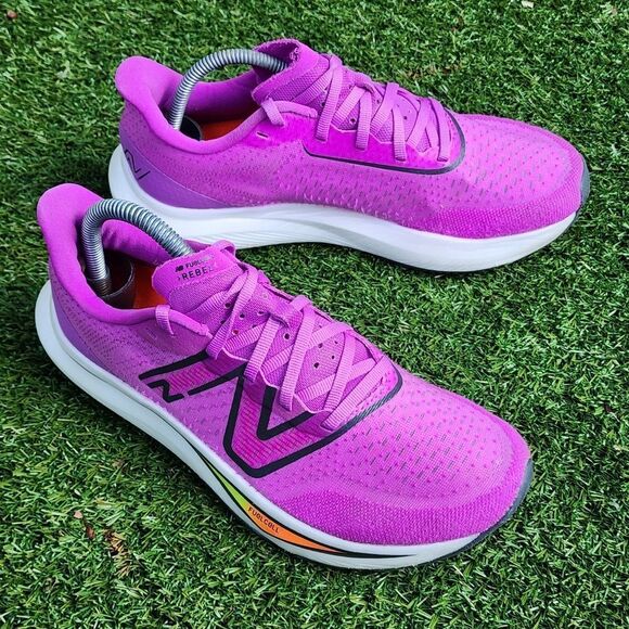 NEW BALANCE FUELCELL - Womens Shoes - SIZE 8 - Picture 1 of 9